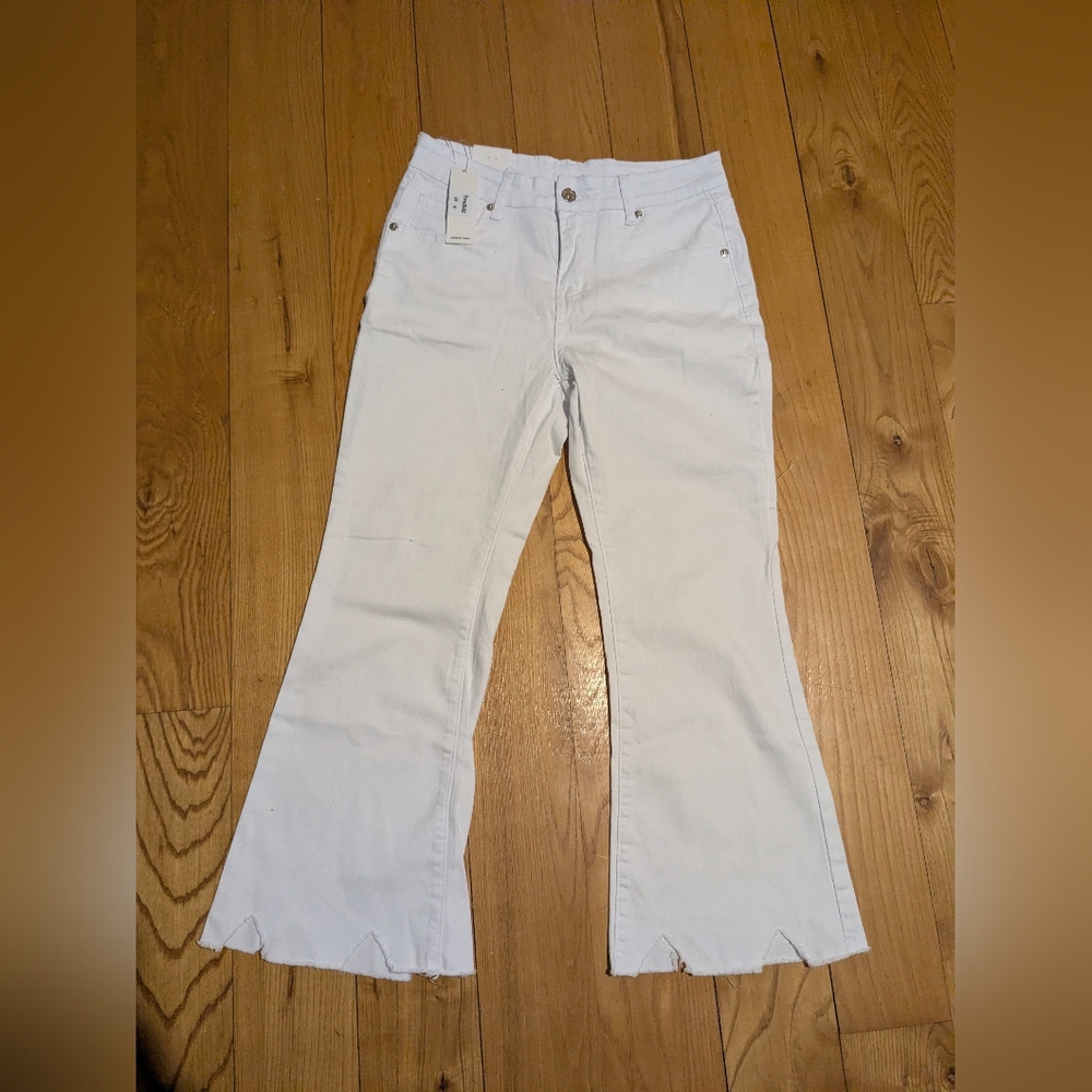NWT Women's White Jeans Size 6